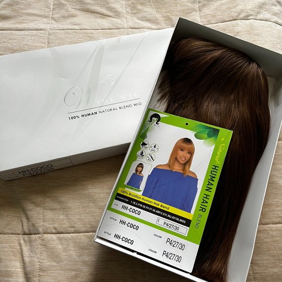 Semi-natural wig - Picture 10 of 10